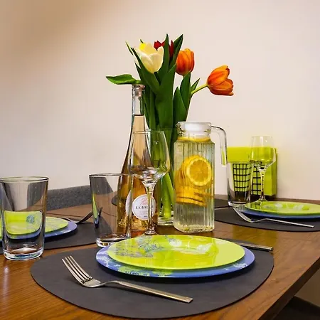 Modern & Bright Cherry In South With Private Parking Appartement *