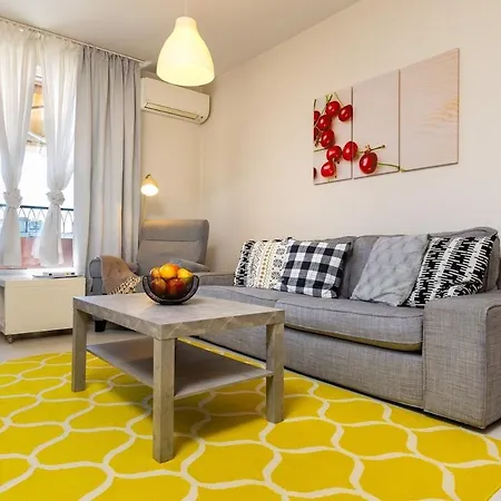 Modern & Bright Cherry In South With Private Parking Appartement *
