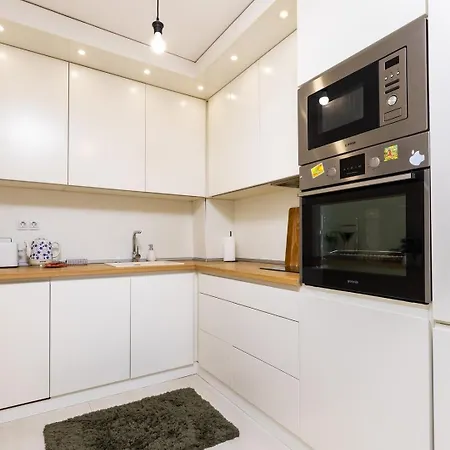 Modern & Bright Cherry In South With Private Parking Appartement Plovdiv