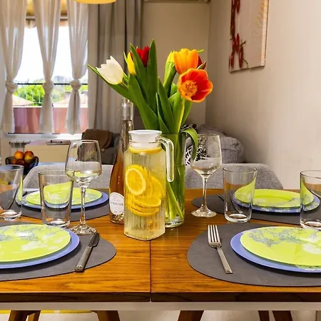 Modern & Bright Cherry In South With Private Parking Appartement *