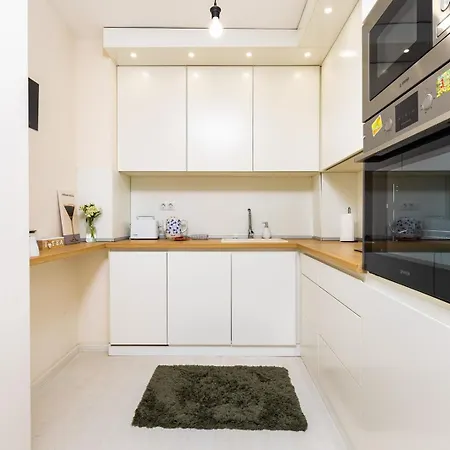 Modern & Bright Cherry In South With Private Parking * Plovdiv