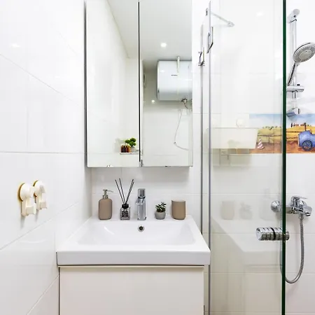 Lejlighed Modern & Bright Cherry In South With Private Parking